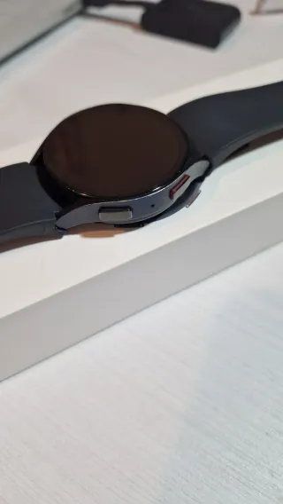 Samsung Galaxy Watch 6 Negro y cargador