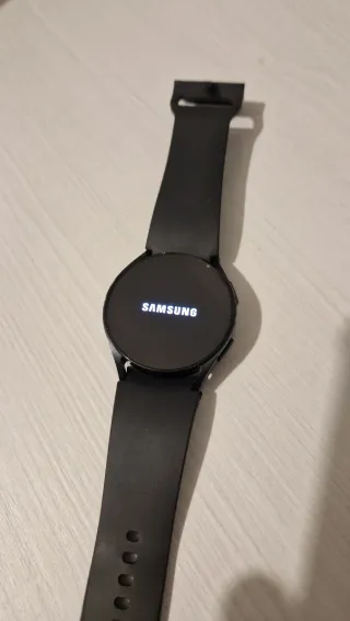 Samsung Galaxy Watch 6 Negro y cargador