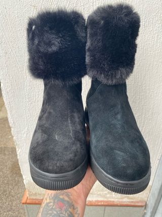 Stivaletti Cafènoir camoscio nero con pelliccia