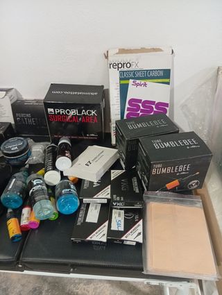 Material de tatuaje y piercing