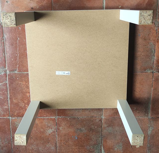 2 Mesitas auxiliares blancas