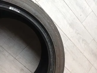 2 Gomas 235/40/18