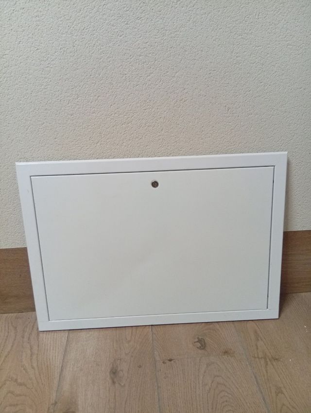 Armario empotrable para conectores