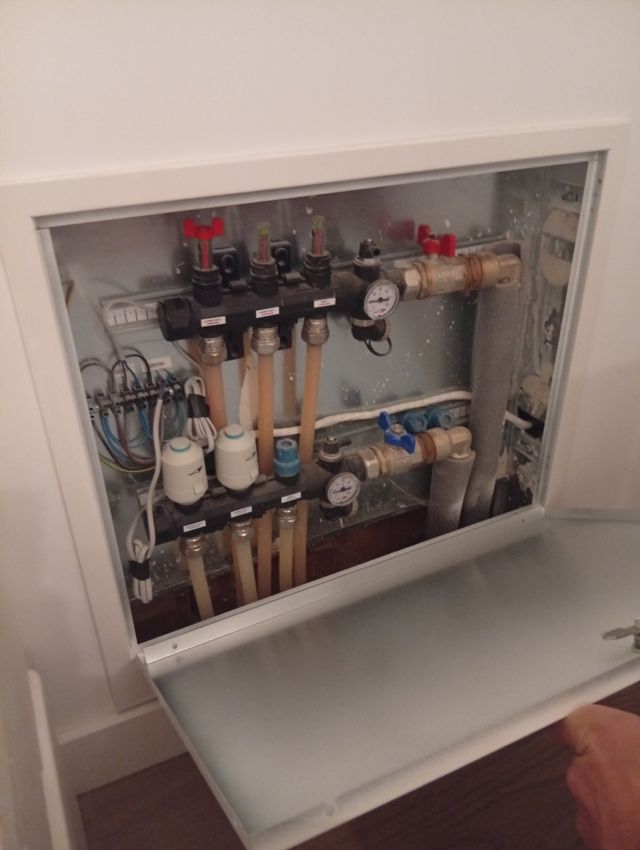 Armario empotrable para conectores