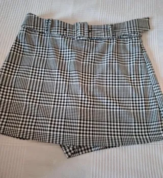Falda pantalón cuadros blanco y negro