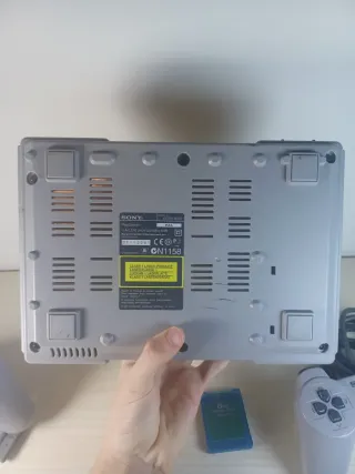 Playstation 1 con 2 controller e memoria