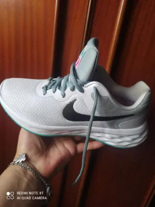 Zapatillas Nike Deportivas Blancas y Turquesa