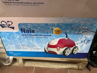 Robot Limpiafondos QP Naia Piscina