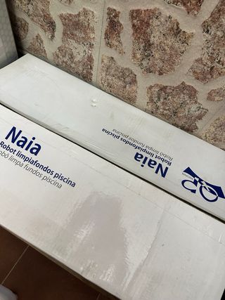 Robot Limpiafondos QP Naia Piscina