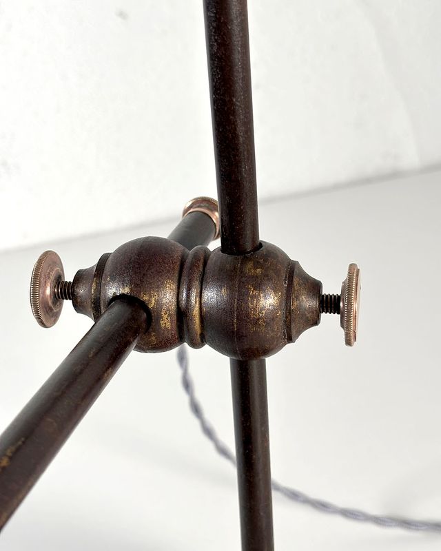 Lampada da tavolo industriale primi '900