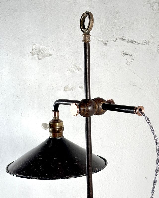 Lampada da tavolo industriale primi '900