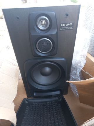 Altavoces Aiwa Negros