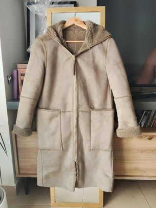 Abrigo largo Zara efecto borrego piel camel marrón