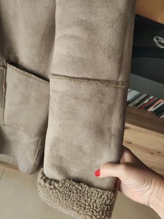 Abrigo largo Zara efecto borrego piel camel marrón