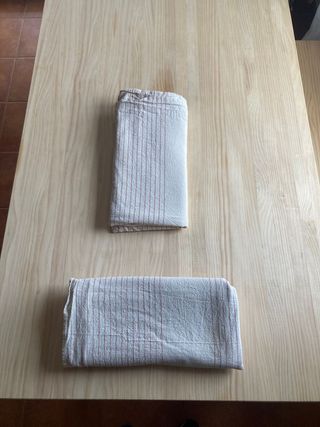 Tovaglia IKEA VIPPSTARR beige/rossa 150x150