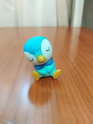 Figura Pokémon Piplup  Tomy con caja