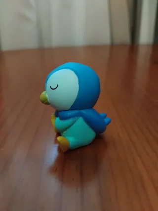 Figura Pokémon Piplup  Tomy con caja