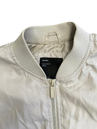Cazadora Bomber Beige Bershka Talla M