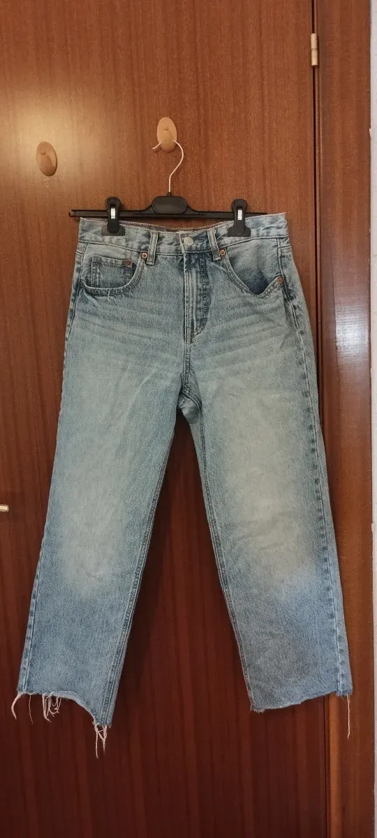 Vaqueros azul claro Stradivarius Rectos