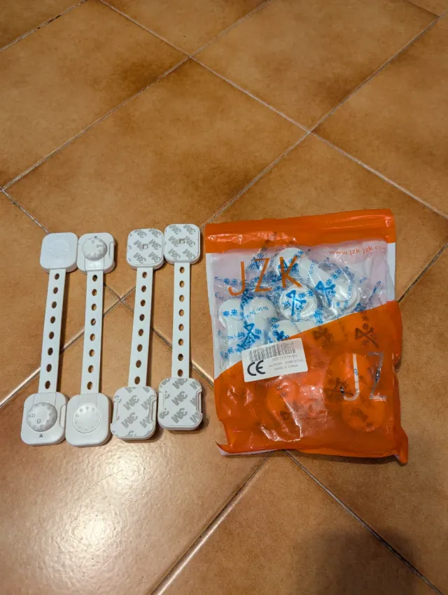 Cierres de seguridad para bebés JZK