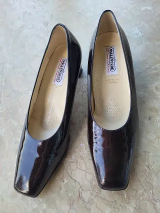 Décolleté Valleverde vernice marrone scuro