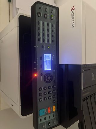 Impresora Kyocera ECOSYS M5521cdw. Se atasca