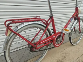 Bicicleta BH roja plegable