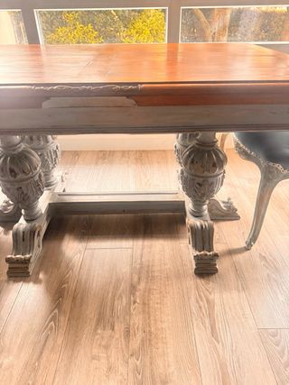 Antigua Mesa Comedor Renacentista de Castaño