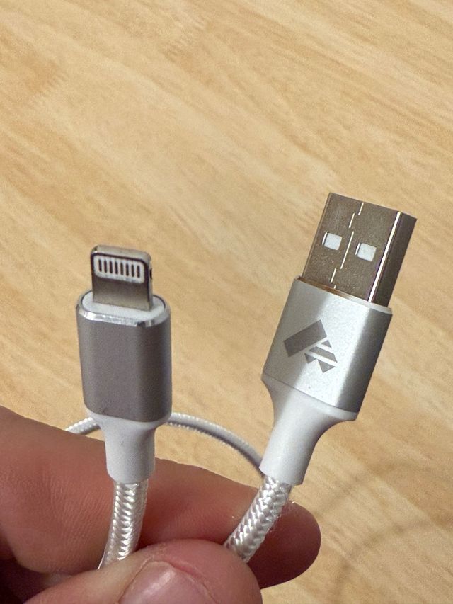 Cable iPhone Largo Blanco