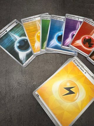 147 Carte Energia + 7 Holo Pokemon