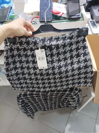 Traje de cuadros blanco y negro