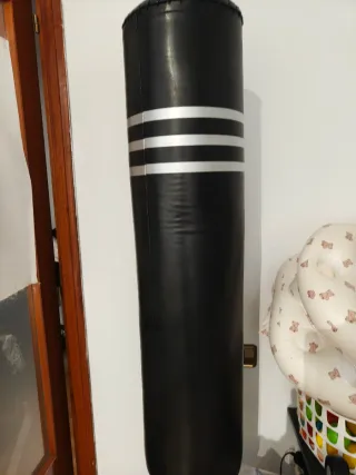 Saco de boxeo negro