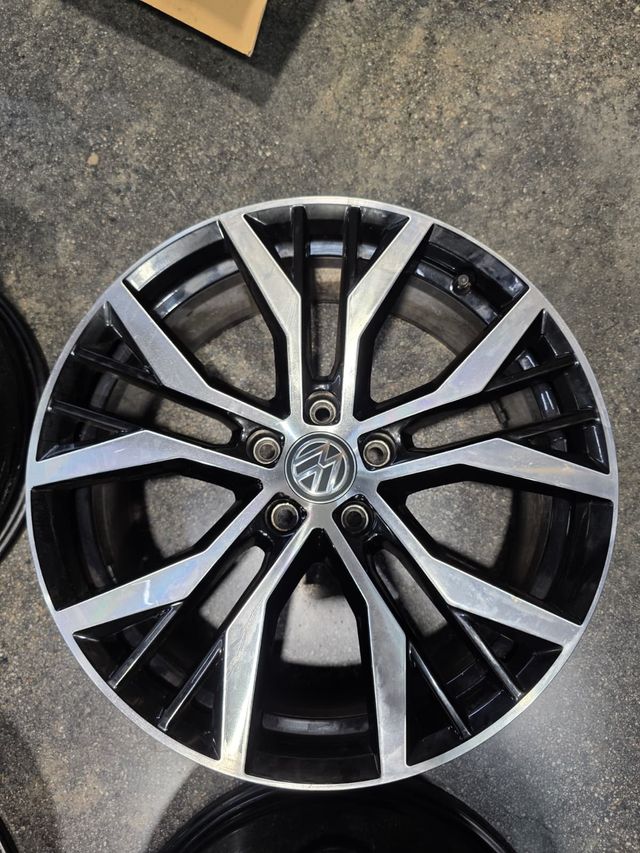 Llantas 19 Golf MK7.5 GTI Performance Originales