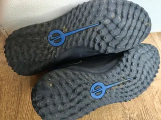 Botas de fútbol negras Nike