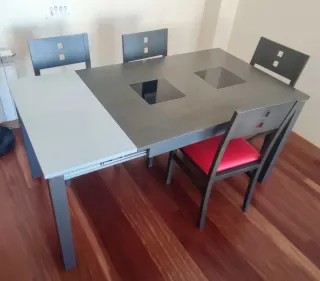 Conjunto de mesa comedor moderna con sillas