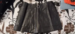 Falda pantalón negra con cremallera