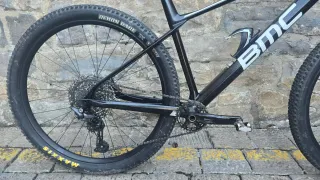 Bicicleta BMC TowStroke 01 Four Carbono XL29