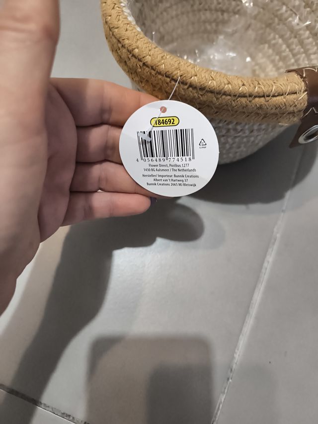 Maceta decorativa de yute y cuero