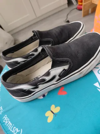 Zapatillas Vans Negras y Blancas