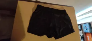 Pantalón corto talla L