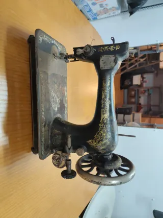 Máquina de coser Singer antigua