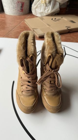 Botines Guess pelo beige/marrón