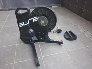 Rodillo Elite Suito-T + Piñonera.