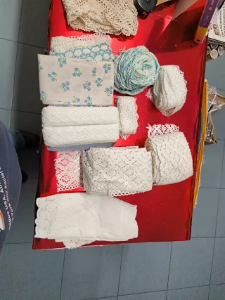 Puntillas de tela blancas