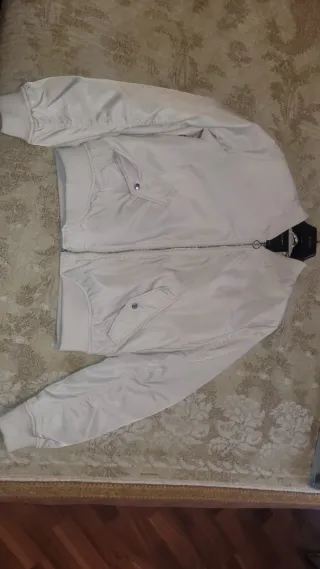 Cazadora Bomber Beige Pull&Bear