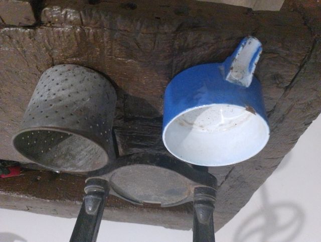 Spremiagrumi antico in ferro battuto