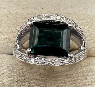 Anillo Oro 18kt Turmalina y Diamantes