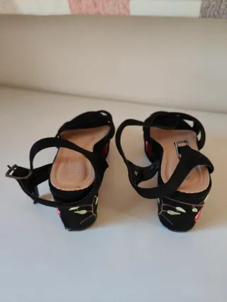Sandalias negras talla 38