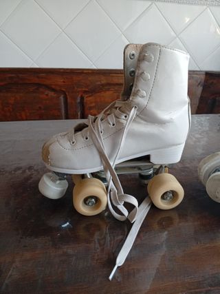 Patines artísticos blancos para principiantes