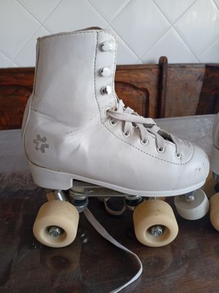 Patines artísticos blancos para principiantes